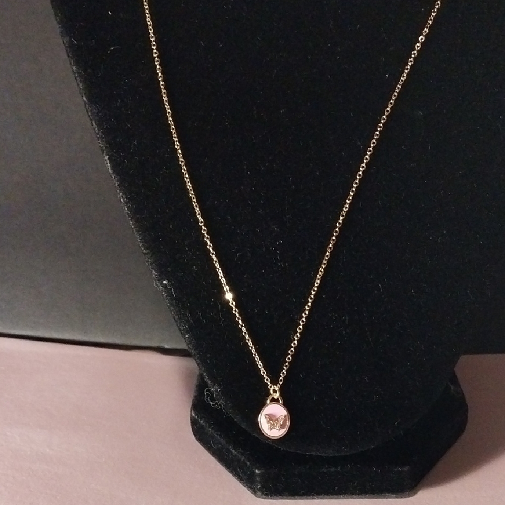 Elegant Gold Butterfly Pendant Necklace